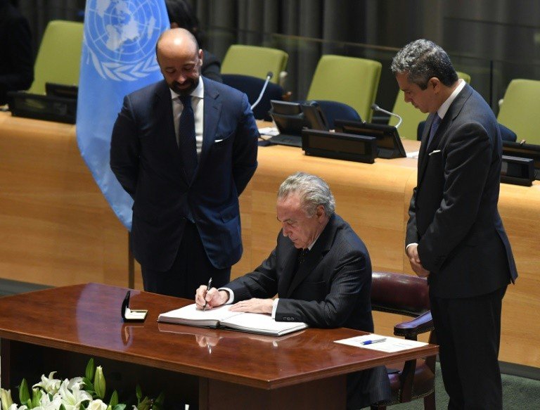 Brasil inicia na ONU o processo de assinatura de tratado contra armas nucleares Brasil inicia na ONU o processo de assinatura de tratado contra armas nucleares