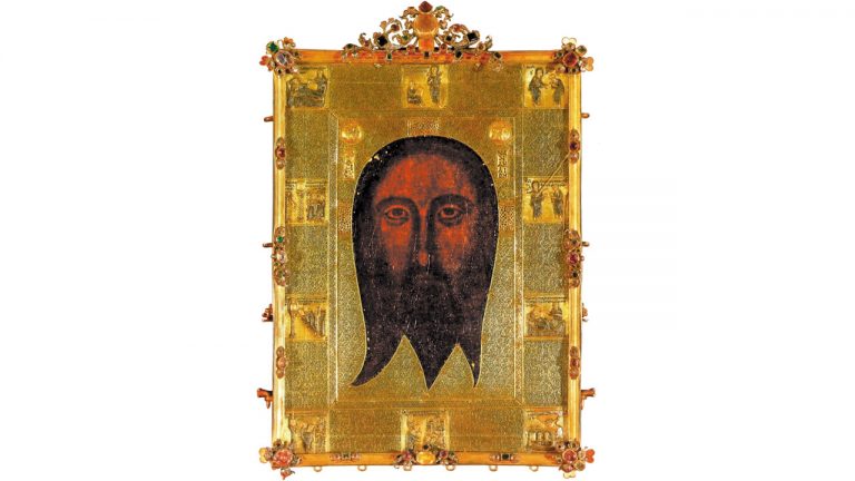 <strong>DOIS MOMENTOS</strong> “Santa Face”, relíquia bizantina que representa a face de Cristo impressa com suor em uma toalha