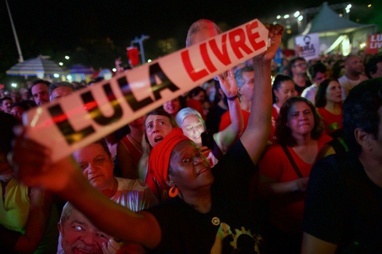 Com Chico Buarque e Gilberto Gil, ‘Festival Lula Livre’ reúne milhares no Rio Com Chico Buarque e Gilberto Gil, ‘Festival Lula Livre’ reúne milhares no Rio