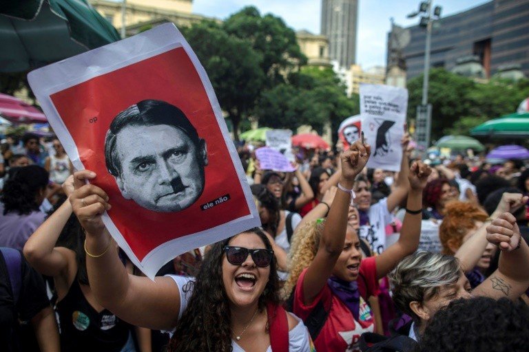 Bolsonaro não é homem para mulher votar Bolsonaro não é homem para mulher votar