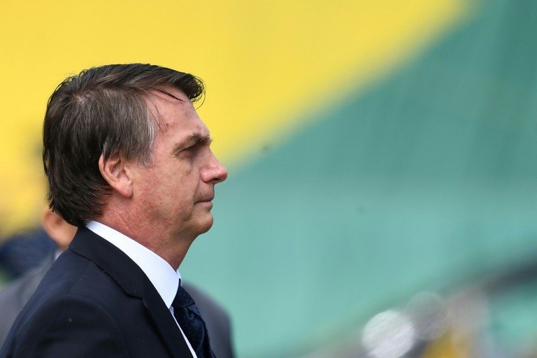 Bolsonaro volta atrás e desiste de base americana no Brasil Bolsonaro volta atrás e desiste de base americana no Brasil