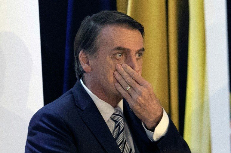 Após vídeo polêmico, Bolsonaro pergunta no Twitter: “O que é golden shower?” Após vídeo polêmico, Bolsonaro pergunta no Twitter: “O que é golden shower?”