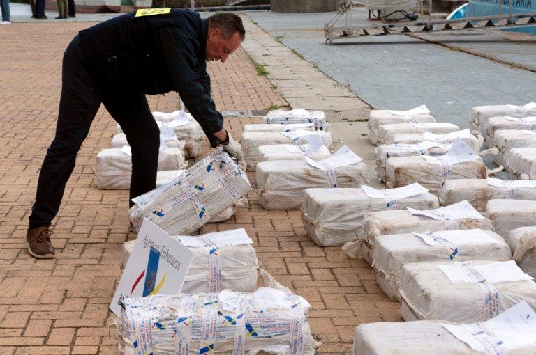 Europa bate recorde de apreensão de cocaína em mercado em vias de 'uberização' - ISTOÉ Independente