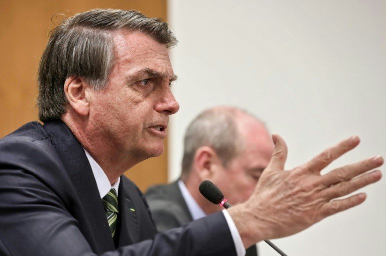 Bolsonaro reclama de embaixadas que n&atilde;o exp&otilde;em sua fotografia - ISTO&Eacute;  Independente