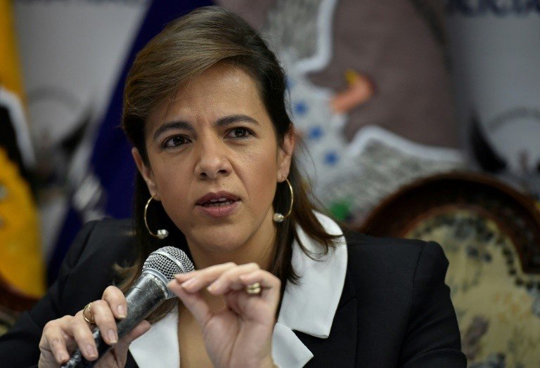 Com apoio de EUA e FMI, Equador revoga aumento dos combustíveis Com apoio de EUA e FMI, Equador revoga aumento dos combustíveis