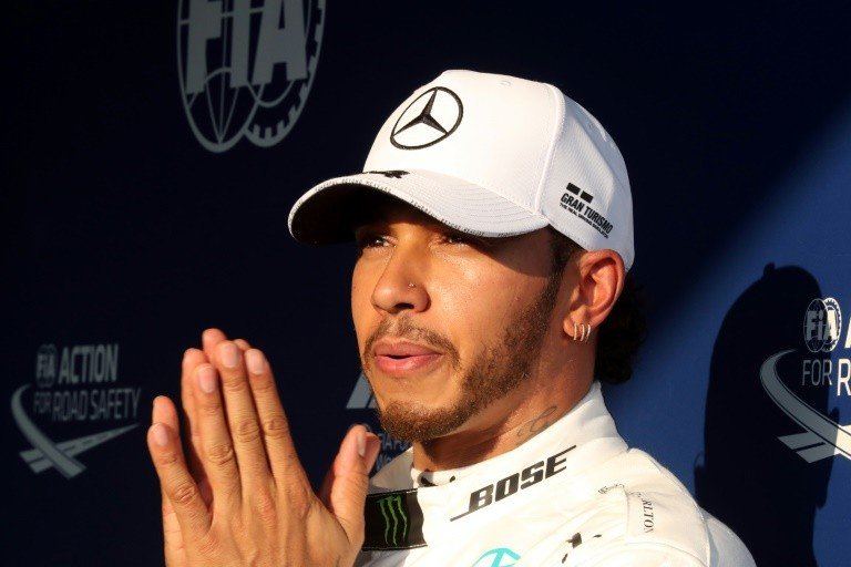 Caso George Floyd: Hamilton se irrita com silêncio da F-1 e insinua racismo Caso George Floyd: Hamilton se irrita com silêncio da F-1 e insinua racismo