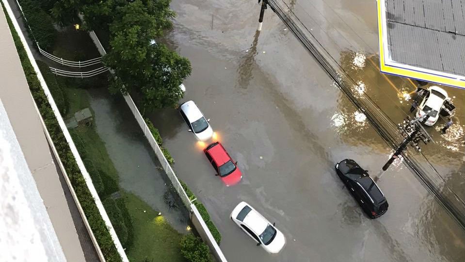 SP: Chuva forte provoca alagamentos e interdita marginais - ISTOÉ  Independente