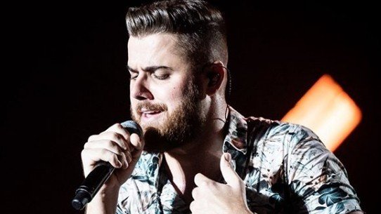 Sertanejo Zé Neto paga R$ 7 milhões à vista em sua nova mansão Sertanejo Zé Neto paga R$ 7 milhões à vista em sua nova mansão