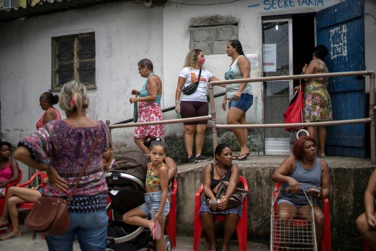 Sem auxílio, R$ 48 bi deixarão de circular entre os mais pobres Sem auxílio, R$ 48 bi deixarão de circular entre os mais pobres