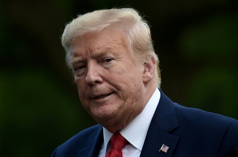 Após um silêncio inicial, Trump reconhece as 100.000 mortes por COVID-19 nos EUA. Após um silêncio inicial, Trump reconhece as 100.000 mortes por COVID-19 nos EUA.
