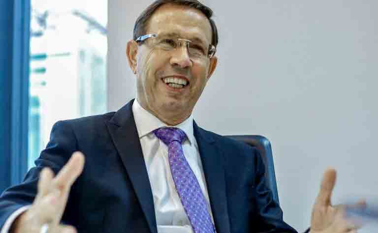 Barroso autoriza Carlos Wizard a ficar em silêncio na CPI da Covid Barroso autoriza Carlos Wizard a ficar em silêncio na CPI da Covid