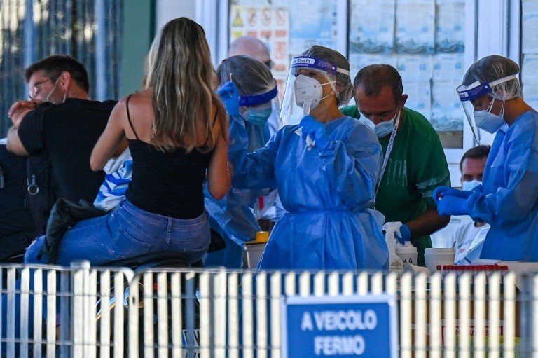 Cresce o medo de uma segunda onda da pandemia no mundo Cresce o medo de uma segunda onda da pandemia no mundo