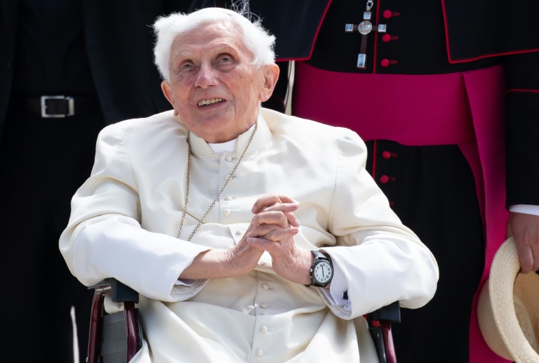Bento XVI se torna o papa mais velho da História