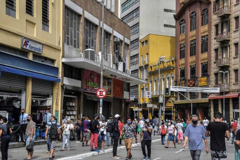 Fim do distanciamento social pode provocar “síndrome da cabana” Fim do distanciamento social pode provocar “síndrome da cabana”
