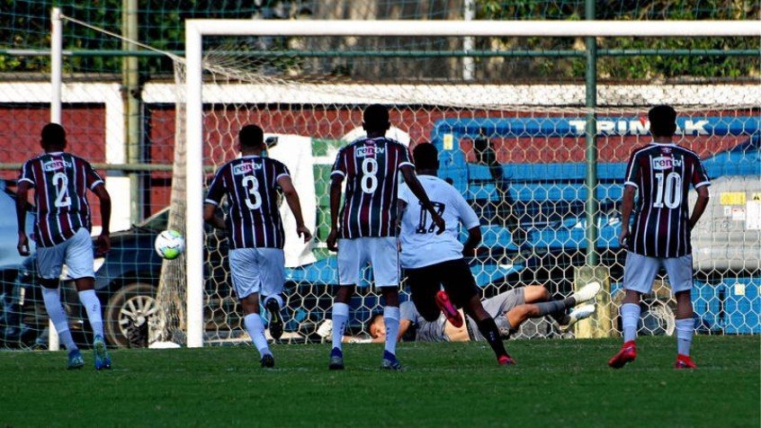 Pedro Rangel defende pênalti, e Fluminense derrota o Santos pelo Campeonato Brasileiro sub-20 Pedro Rangel defende pênalti, e Fluminense derrota o Santos pelo Campeonato Brasileiro sub-20