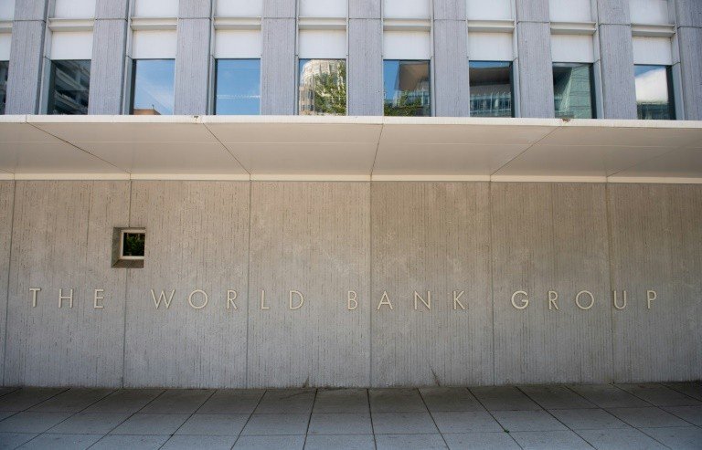 Banco Mundial quer US$ 12 bilhões para financiar vacina em países pobres Banco Mundial quer US$ 12 bilhões para financiar vacina em países pobres