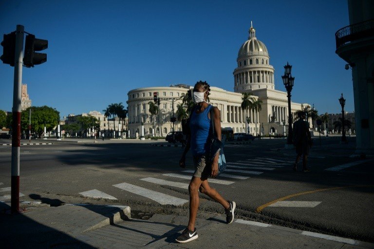 EUA impedirão envio de dinheiro a Cuba através de entidades controladas por militares cubanos EUA impedirão envio de dinheiro a Cuba através de entidades controladas por militares cubanos