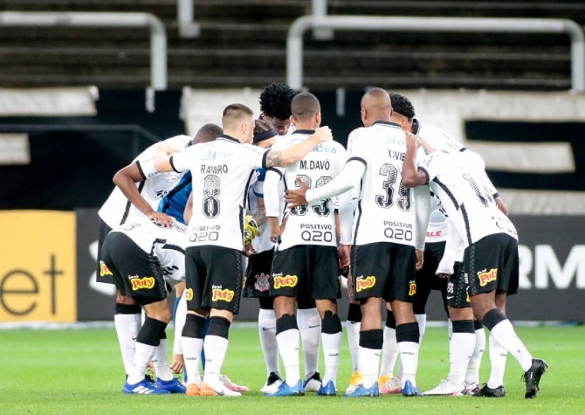 Corinthians quita dois meses de salários atrasados e espera pagar tudo até esta sexta-feira