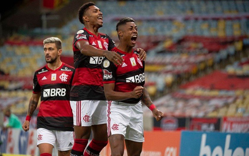 Flamengo se impõe, vence o Coritiba e assume a liderança provisória do Brasileiro Flamengo se impõe, vence o Coritiba e assume a liderança provisória do Brasileiro