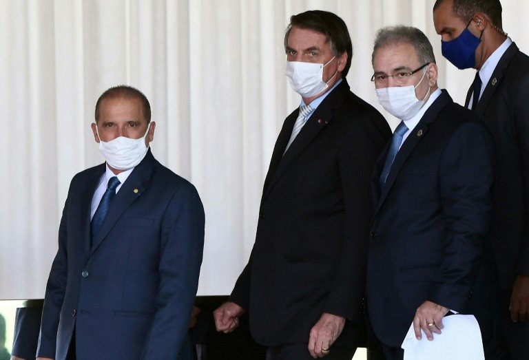 Após alta, presidente diz que amanhã se reúne com ministro da Saúde Após alta, presidente diz que amanhã se reúne com ministro da Saúde