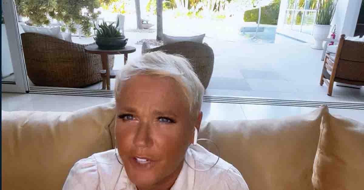 ‘Loira burra e namorada do Pelé’, relembra Xuxa sobre rótulos ‘Loira burra e namorada do Pelé’, relembra Xuxa sobre rótulos