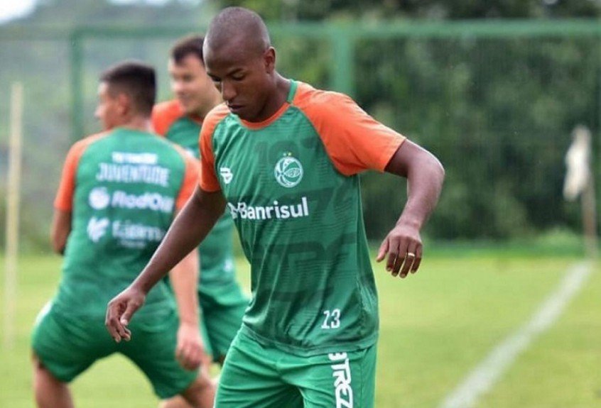 Samuel Santos celebra retorno aos gramados e mira na Copa do Brasil: ‘Virar a chave’ Samuel Santos celebra retorno aos gramados e mira na Copa do Brasil: ‘Virar a chave’
