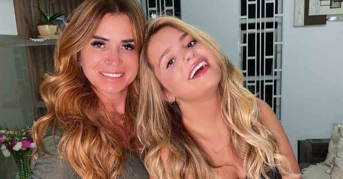 Viih Tube e mãe posam de biquíni e recebem chuva de elogios Viih Tube e mãe posam de biquíni e recebem chuva de elogios