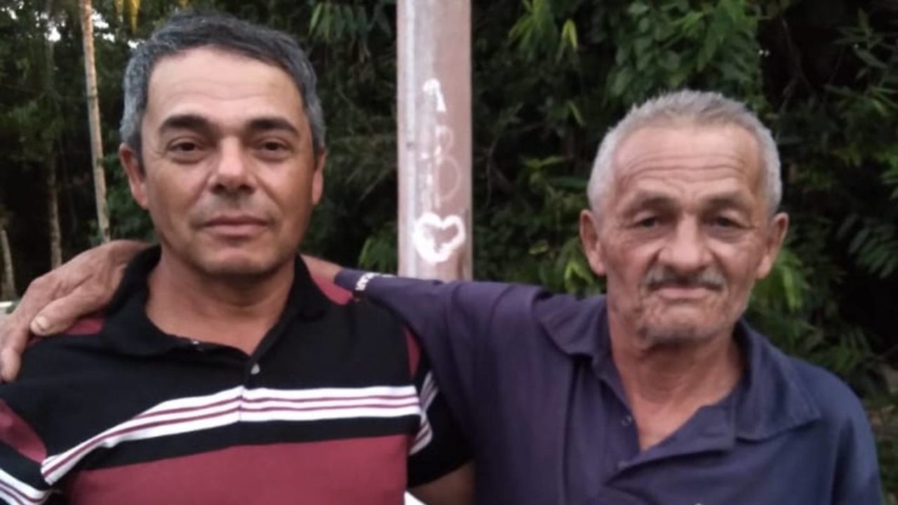 Homem reencontra pai após 30 anos depois de postagem nas redes sociais -  ISTOÉ Independente