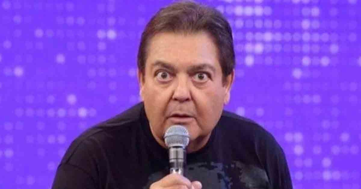 Internautas ficam revoltados com saída antecipada de Faustão da TV Globo Internautas ficam revoltados com saída antecipada de Faustão da TV Globo