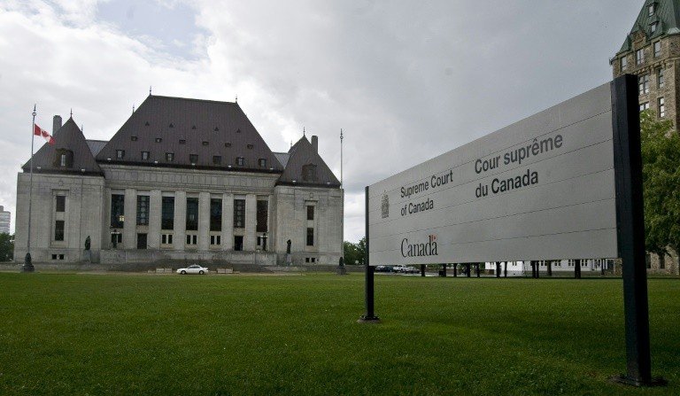 Um juiz não branco é nomeado para a Suprema Corte do Canadá pela primeira vez Um juiz não branco é nomeado para a Suprema Corte do Canadá pela primeira vez