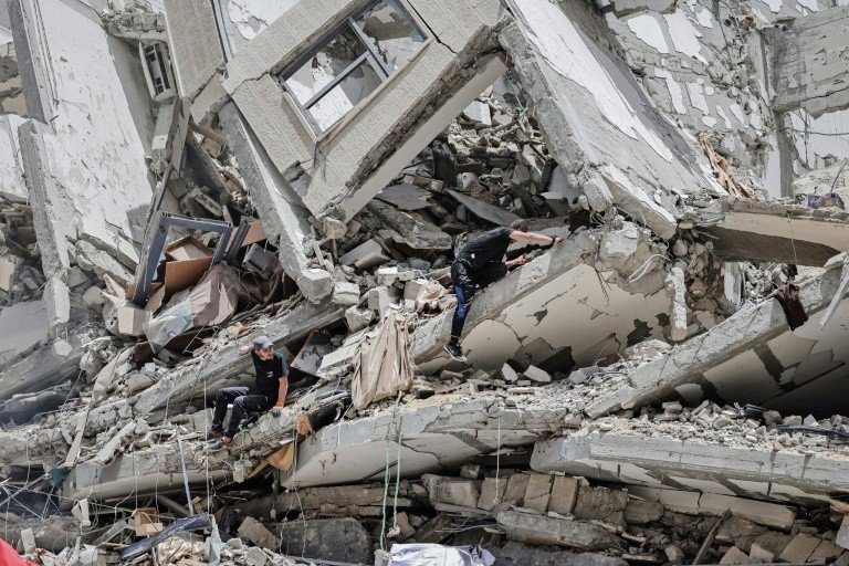 Sobreviventes enfrentam pós-trauma após bombardeios em Gaza Sobreviventes enfrentam pós-trauma após bombardeios em Gaza