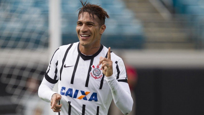 Sylvinho desconversa sobre suposto interesse do Corinthians na volta de Guerrero: ‘É atleta de outro clube’ Sylvinho desconversa sobre suposto interesse do Corinthians na volta de Guerrero: ‘É atleta de outro clube’