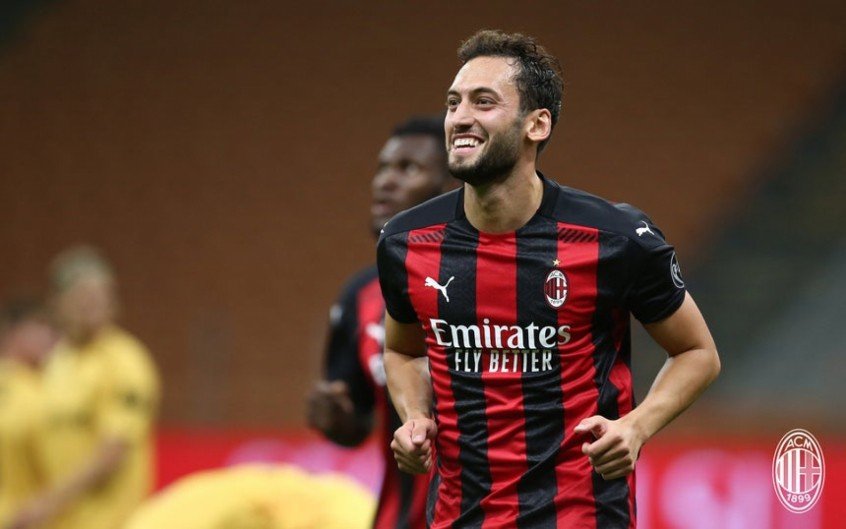 Enquanto negocia com De Paul, Atlético de Madrid faz proposta por Çalhanoglu Enquanto negocia com De Paul, Atlético de Madrid faz proposta por Çalhanoglu