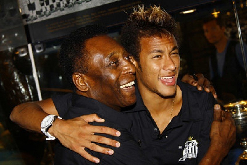 ‘Fico feliz vendo ele jogar’: Pelé vibra com Neymar e torce por quebra de recorde de gols pela Seleção ‘Fico feliz vendo ele jogar’: Pelé vibra com Neymar e torce por quebra de recorde de gols pela Seleção