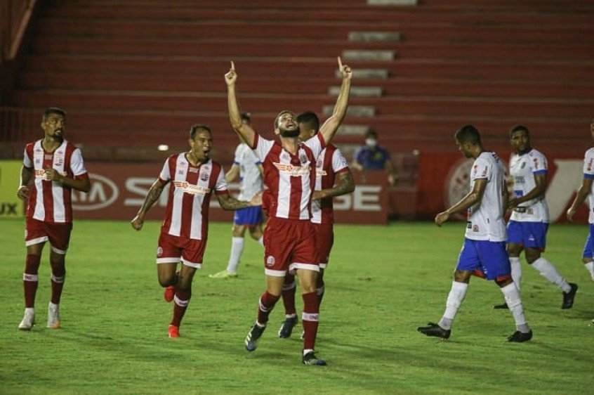 Emprestado pelo Santos, Wagner Leonardo é destaque no Náutico Emprestado pelo Santos, Wagner Leonardo é destaque no Náutico