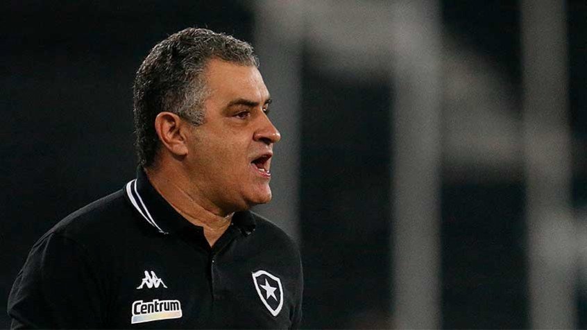 Chamusca vê melhora do Botafogo no segundo tempo, mas lamenta empate: ‘Sentimento de frustração’ Chamusca vê melhora do Botafogo no segundo tempo, mas lamenta empate: ‘Sentimento de frustração’
