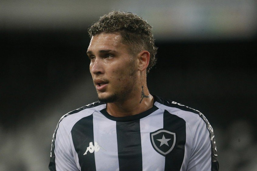 Navarro cita ‘gostinho amargo’ após empate do Botafogo, mas diz: ‘Importante estar pontuando’ Navarro cita ‘gostinho amargo’ após empate do Botafogo, mas diz: ‘Importante estar pontuando’