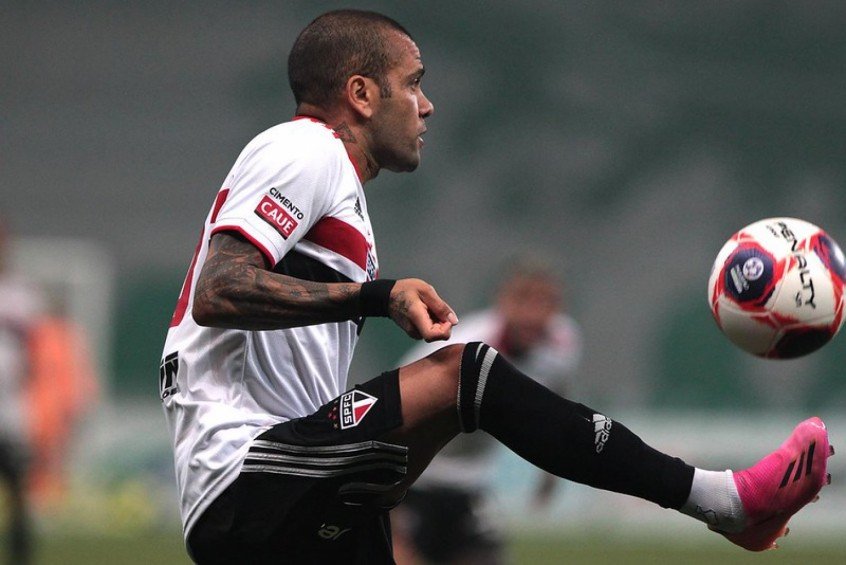 São Paulo deve liberar Daniel Alves para a disputa das Olimpíadas São Paulo deve liberar Daniel Alves para a disputa das Olimpíadas