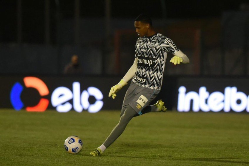 John tem trauma no joelho e preocupa DM do Santos John tem trauma no joelho e preocupa DM do Santos