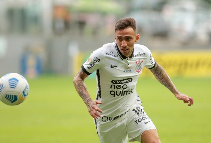 Após perder o pai por Covid-19, Mosquito é liberado de treino do Corinthians Após perder o pai por Covid-19, Mosquito é liberado de treino do Corinthians