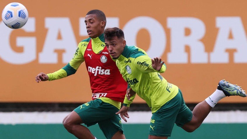 Palmeiras se reapresenta e viaja ao Paraguai para receber vacinas contra Covid-19 Palmeiras se reapresenta e viaja ao Paraguai para receber vacinas contra Covid-19