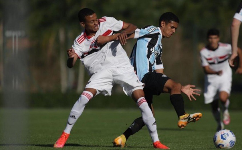 São Paulo e Grêmio ficam no empate pelo Brasileiro sub-17 São Paulo e Grêmio ficam no empate pelo Brasileiro sub-17