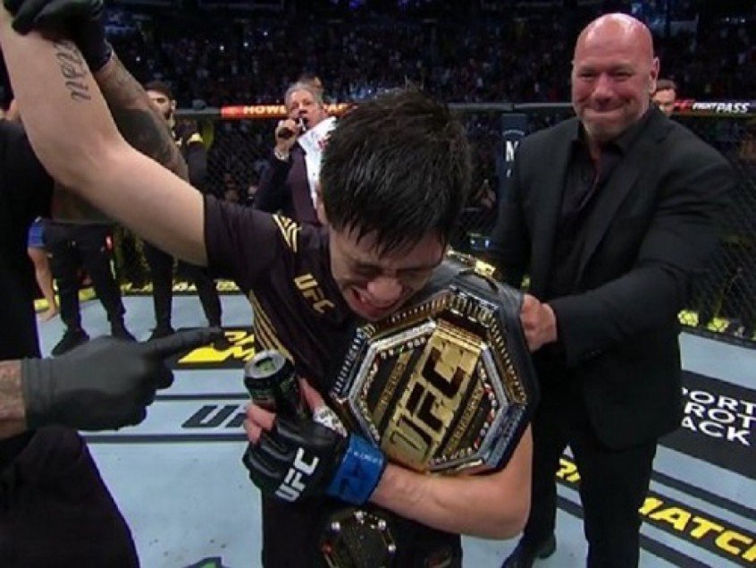 Além do título, finalização sobre Deiveson rende mais 255 mil reais ao novo campeão Brandon Moreno Além do título, finalização sobre Deiveson rende mais 255 mil reais ao novo campeão Brandon Moreno