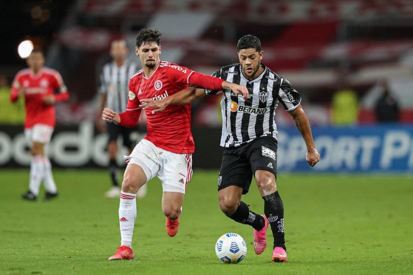 Atlético-MG controla bem o jogo e derrota o Internacional no Beira Rio Atlético-MG controla bem o jogo e derrota o Internacional no Beira Rio