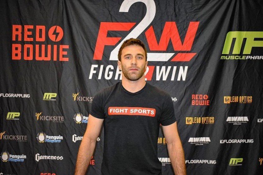 Em grande fase, faixa-preta Rodrigo Francioni mira cinturão do F2W: ‘Se ligarem, eu estou pronto’ Em grande fase, faixa-preta Rodrigo Francioni mira cinturão do F2W: ‘Se ligarem, eu estou pronto’