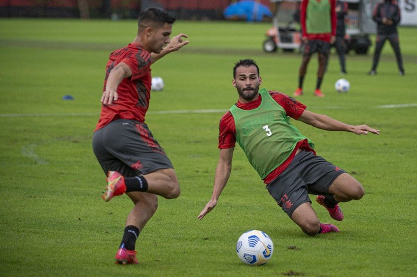 Thiago Maia cumpre última etapa antes de volta aos jogos do Flamengo Thiago Maia cumpre última etapa antes de volta aos jogos do Flamengo