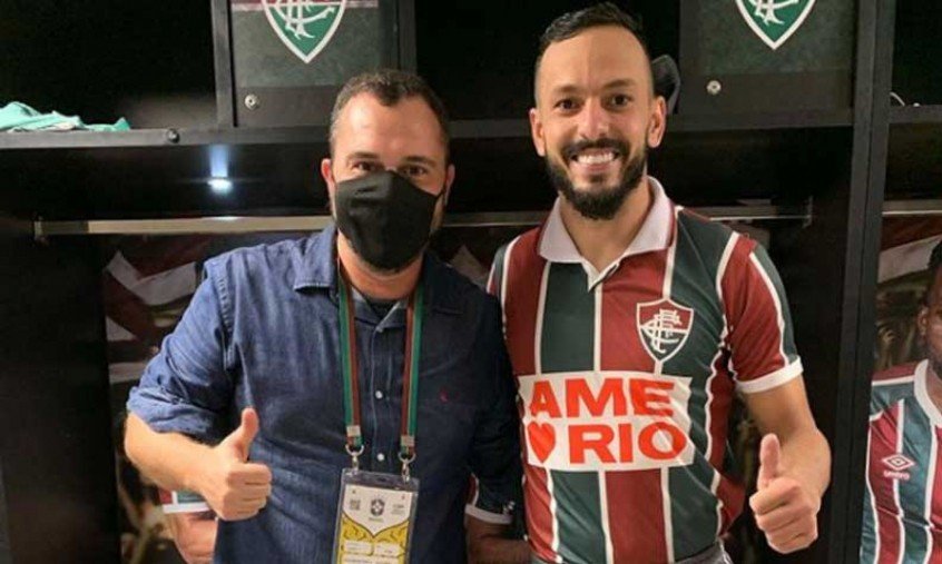 Yago Felipe veste camisa do título carioca de 1995 do Fluminense antes e depois do jogo; Mário exalta ação Yago Felipe veste camisa do título carioca de 1995 do Fluminense antes e depois do jogo; Mário exalta ação