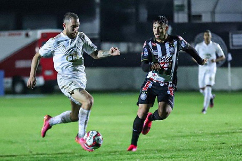Após vitória do Operário, internautas brincam com situação do Cruzeiro na Série B Após vitória do Operário, internautas brincam com situação do Cruzeiro na Série B