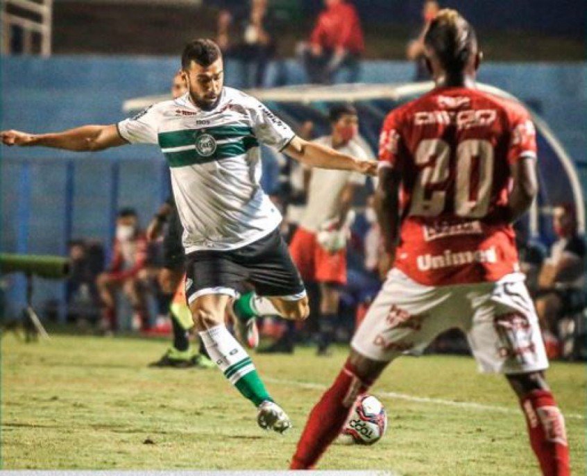 Mesmo sem brilho, Coritiba vence Vila Nova pela Série B Mesmo sem brilho, Coritiba vence Vila Nova pela Série B