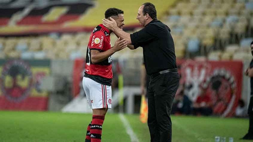 Autor de gol de bicicleta, Muniz lamenta derrota do Flamengo para o Bragantino: ‘Vieram por uma bola’ Autor de gol de bicicleta, Muniz lamenta derrota do Flamengo para o Bragantino: ‘Vieram por uma bola’